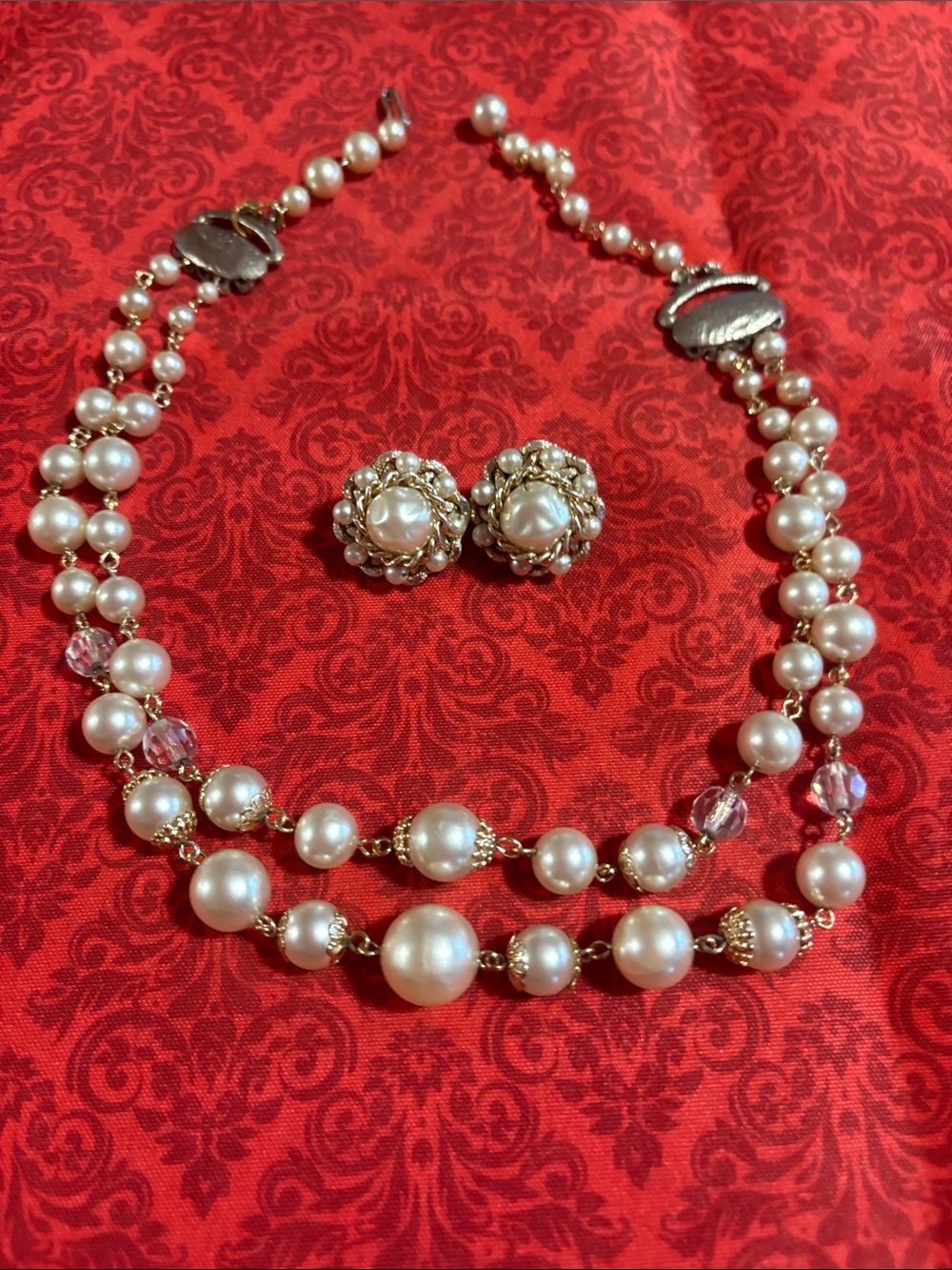 Vintage-Inspired White Pearl Double-Strand Necklace with Floral Clip-On Earrings
